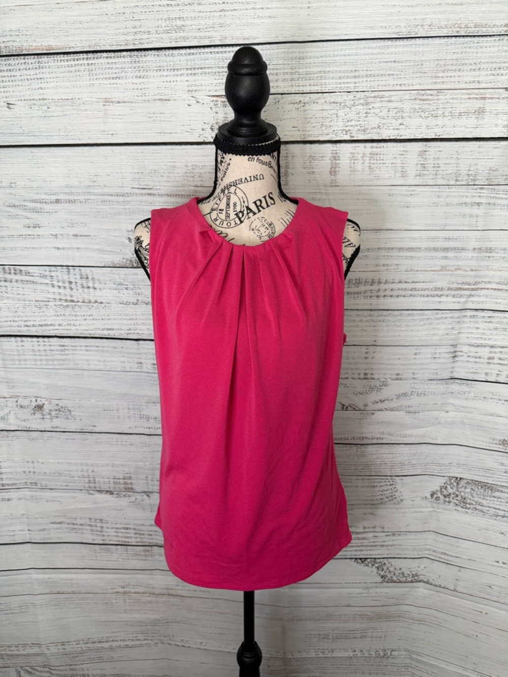 Fuchsia Sleeveless Blouse Small | Flowy Tank Top | Keyhole Back | Boutique Style